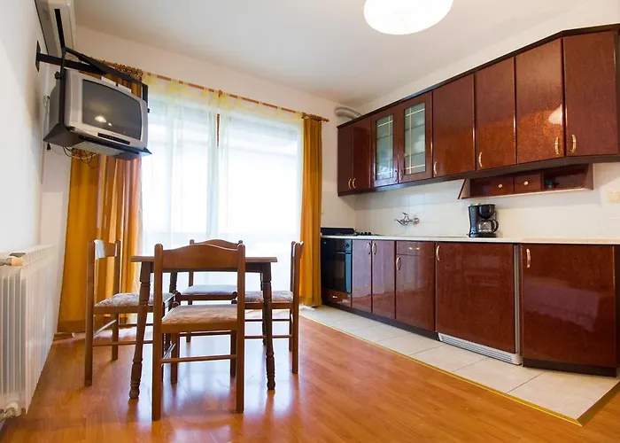 Marija Big & Comfortable