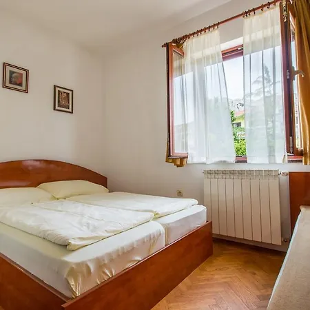 Marija Big & Comfortable