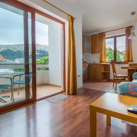 Marija Big & Comfortable